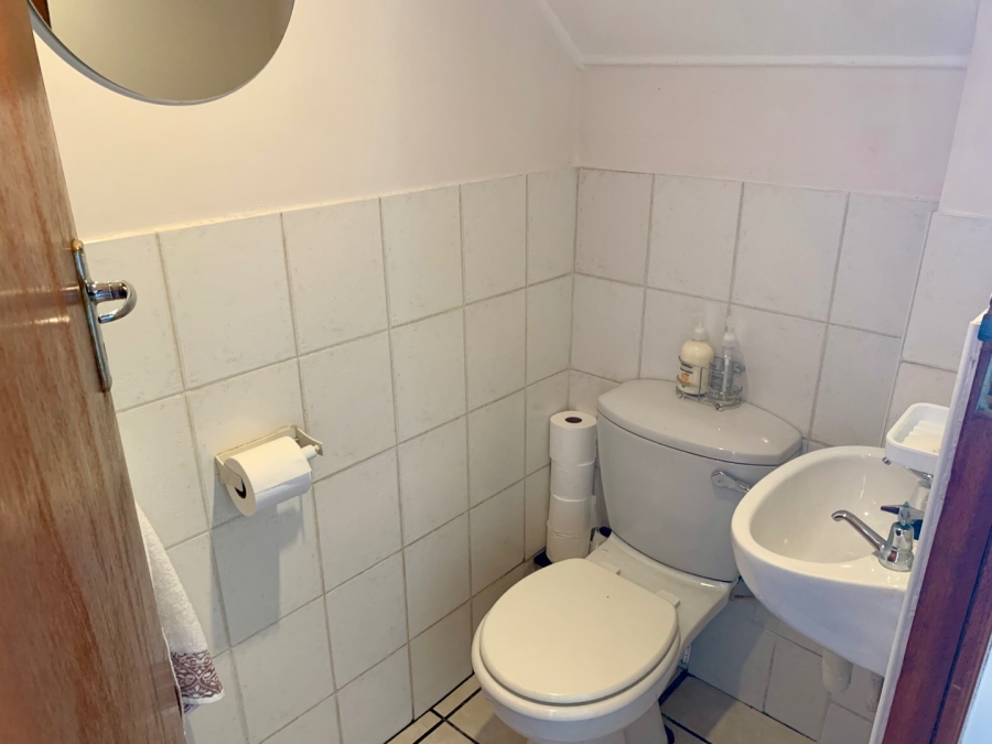 2 Bedroom Property for Sale in Heatherlands Western Cape